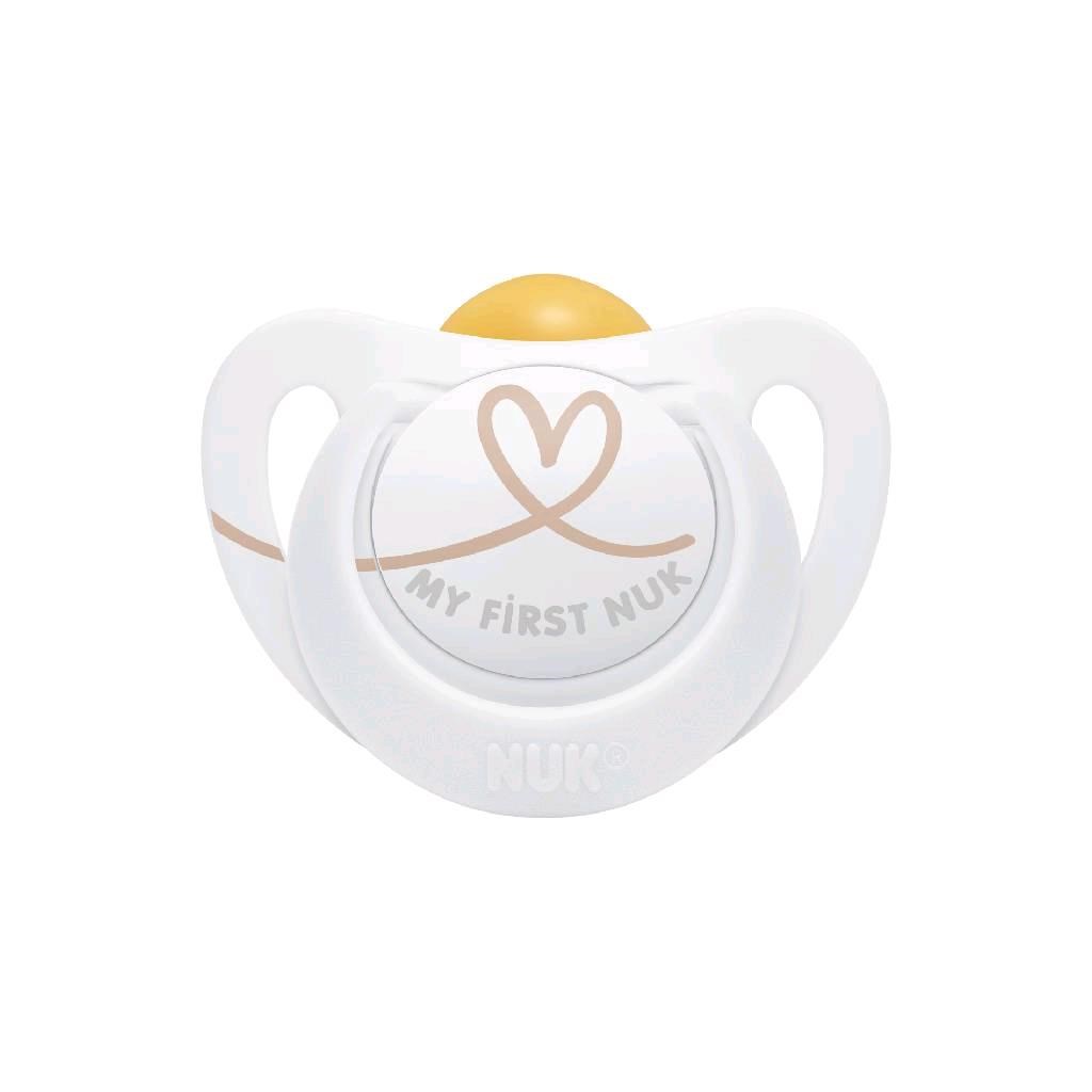 NUK Star dojčenský latexový cumlík, 6-18 mesiacov